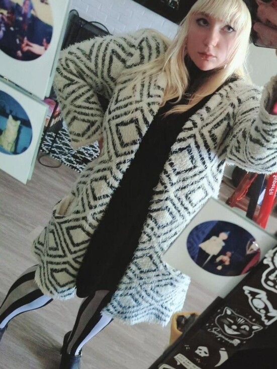 august silk Sweaters - August Silk White & Black Eyelash Knit Diamond Pattern Fuzzy Long Cardigan
